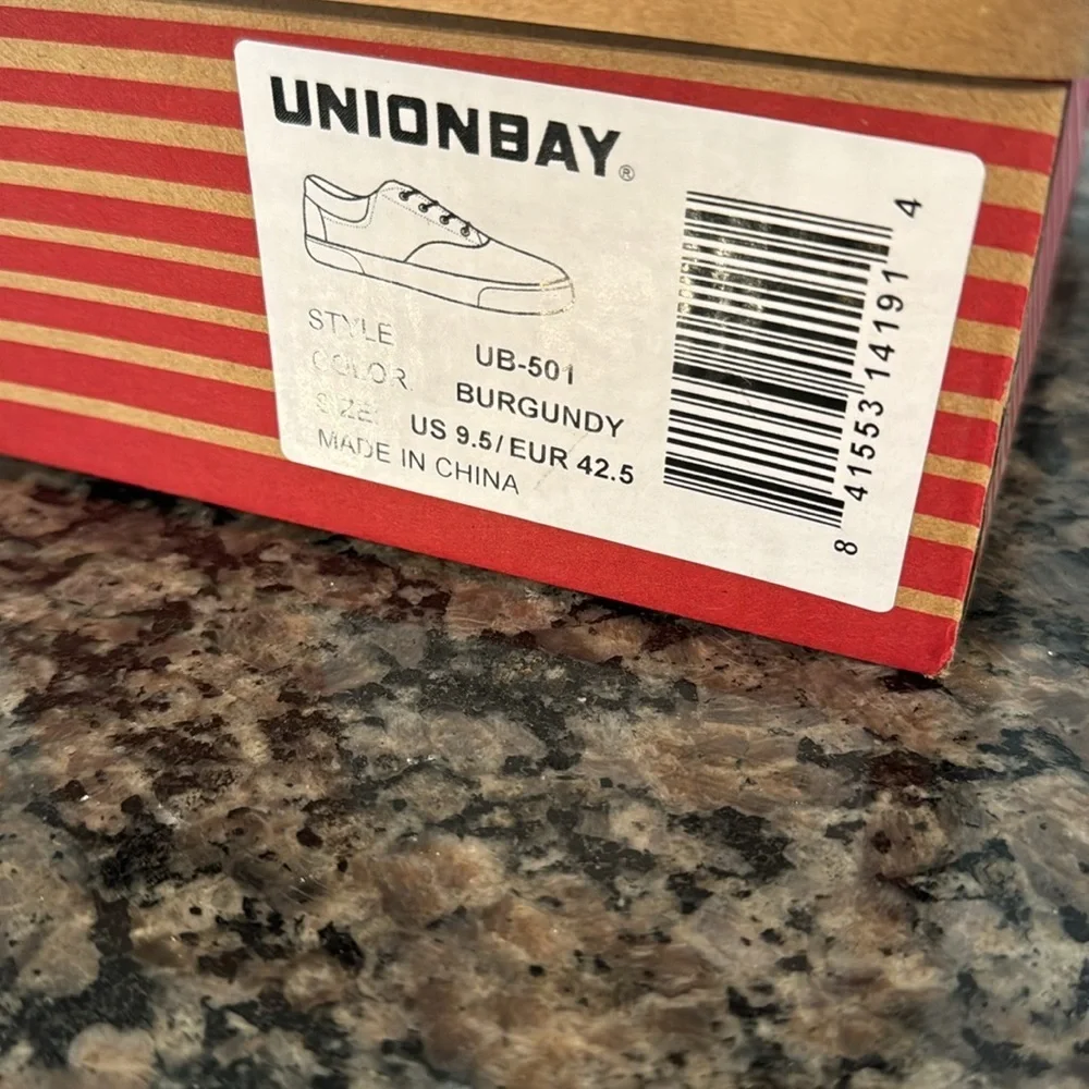 Unionbay men’s red and black canvas sneakers NIB 9.5